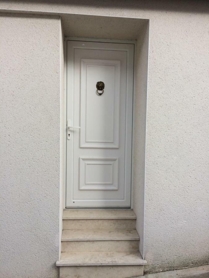 Chambres D'Hotes Karine Smej Châtillon-sur-Marne 외부 사진